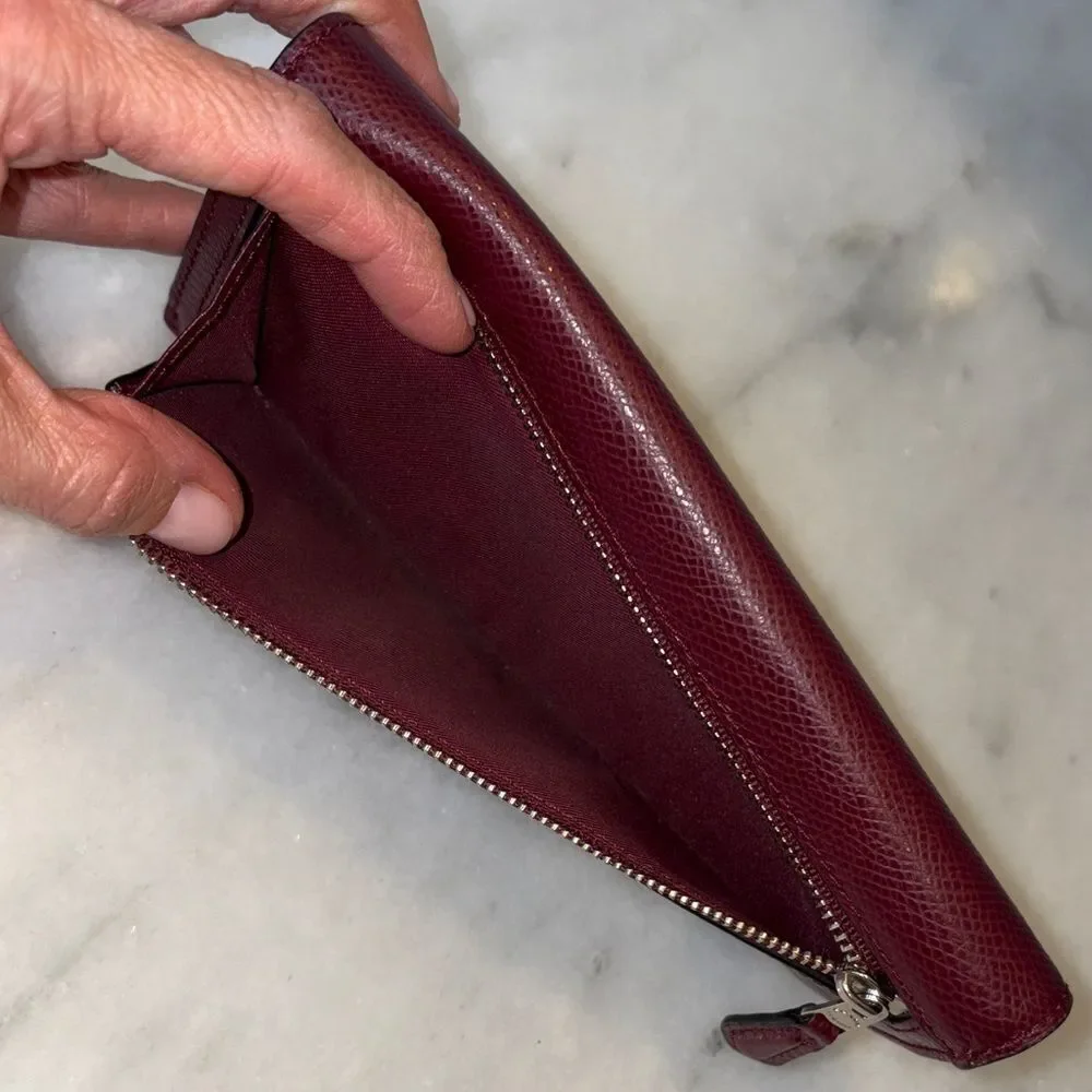 Coach Wallet Leather Cross Grained Full Sized Envelope Style Full Sized Wallet